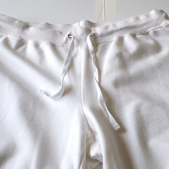 SB Active Women's Capris - Size (M) - White - Picture 3 of 5
